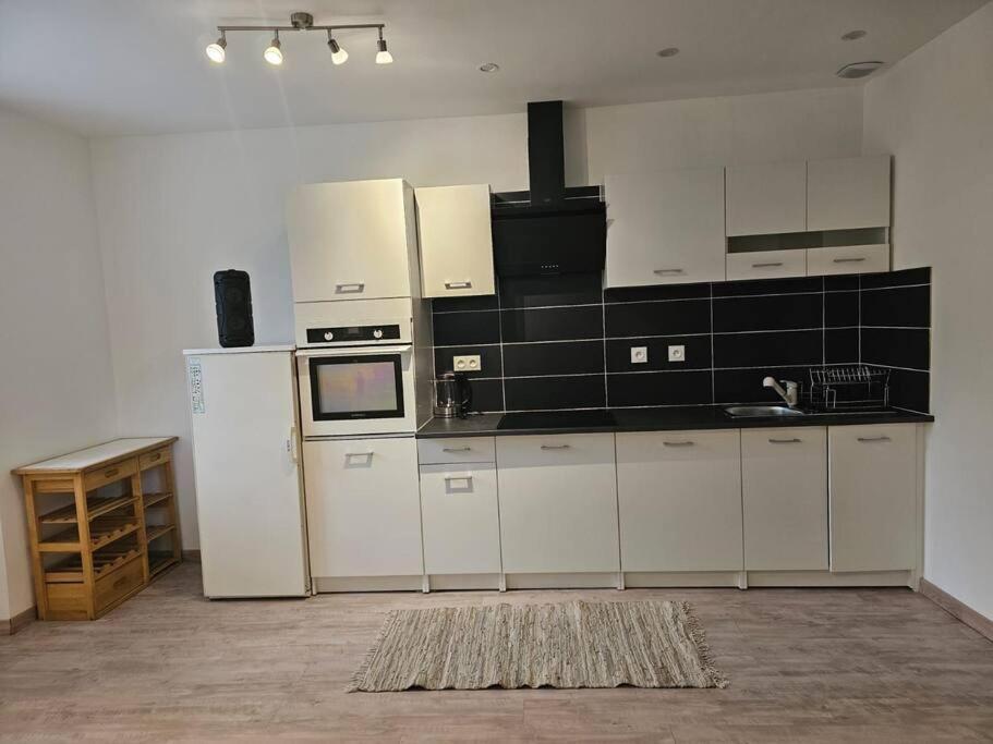 Joli Appartement En Face De Lac เนาทัว ภายนอก รูปภาพ